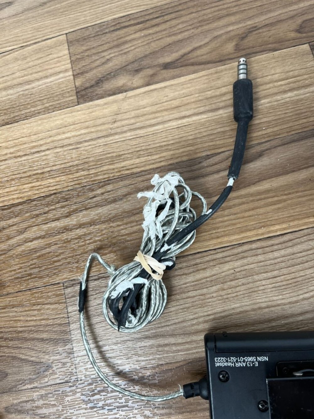 E-13 ANR Flightcom Military Headset With Case And Manual E13 UNtested AS-IS - Picture 13 of 16
